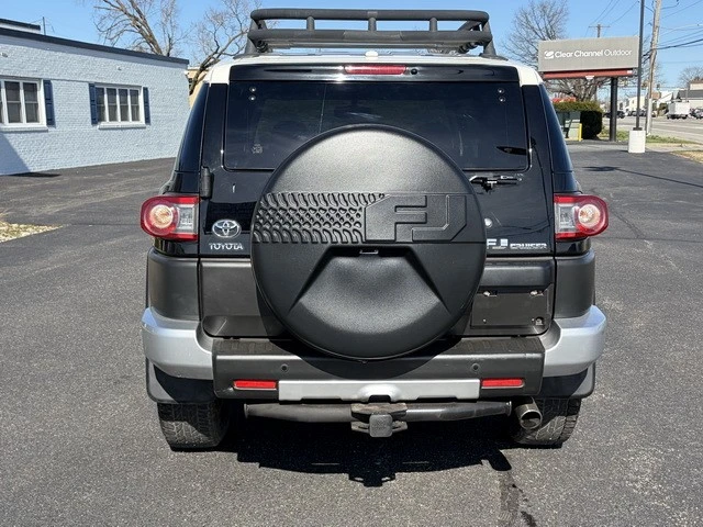 2014 Toyota FJ Cruiser - Image 6 of 31
