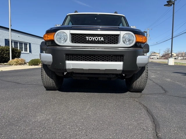 2014 Toyota FJ Cruiser - Image 11 of 31