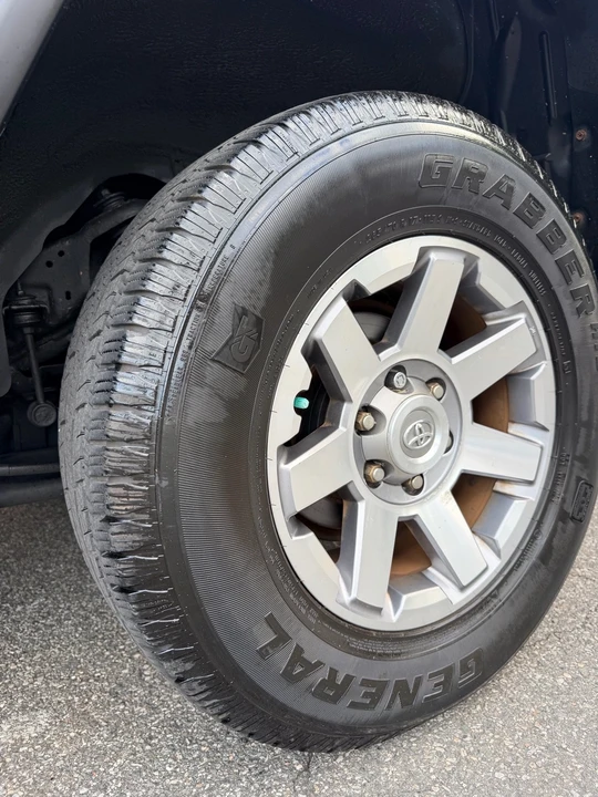 2014 Toyota FJ Cruiser - Image 11 of 31