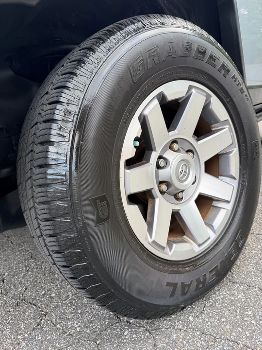 2014 Toyota FJ Cruiser - Image 12 of 31