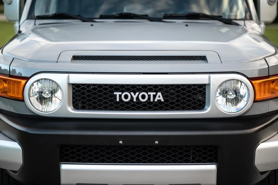 2014 Toyota FJ Cruiser - Image 24 of 31