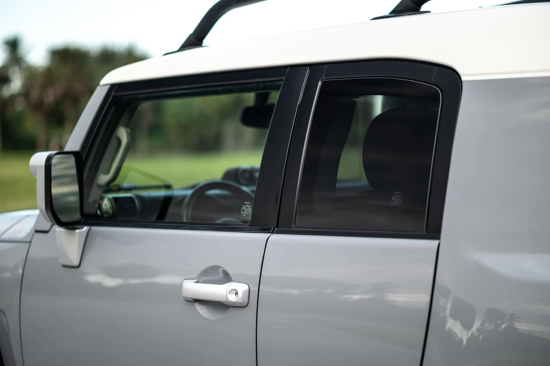 2014 Toyota FJ Cruiser - Image 31 of 31