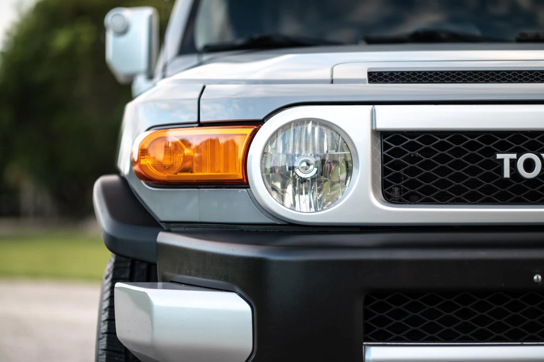 2014 Toyota FJ Cruiser - Image 23 of 31
