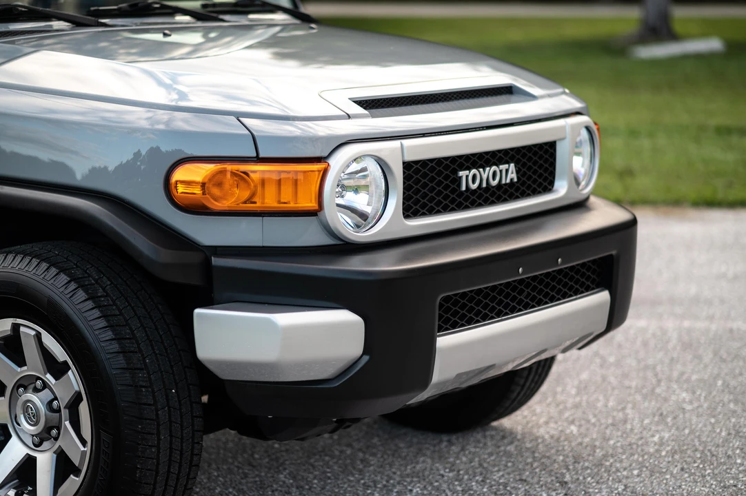 2014 Toyota FJ Cruiser - Image 22 of 31