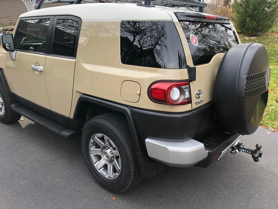 2014 Toyota FJ Cruiser - Image 15 of 31