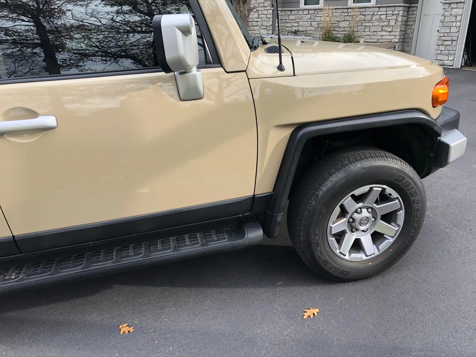 2014 Toyota FJ Cruiser - Image 22 of 31
