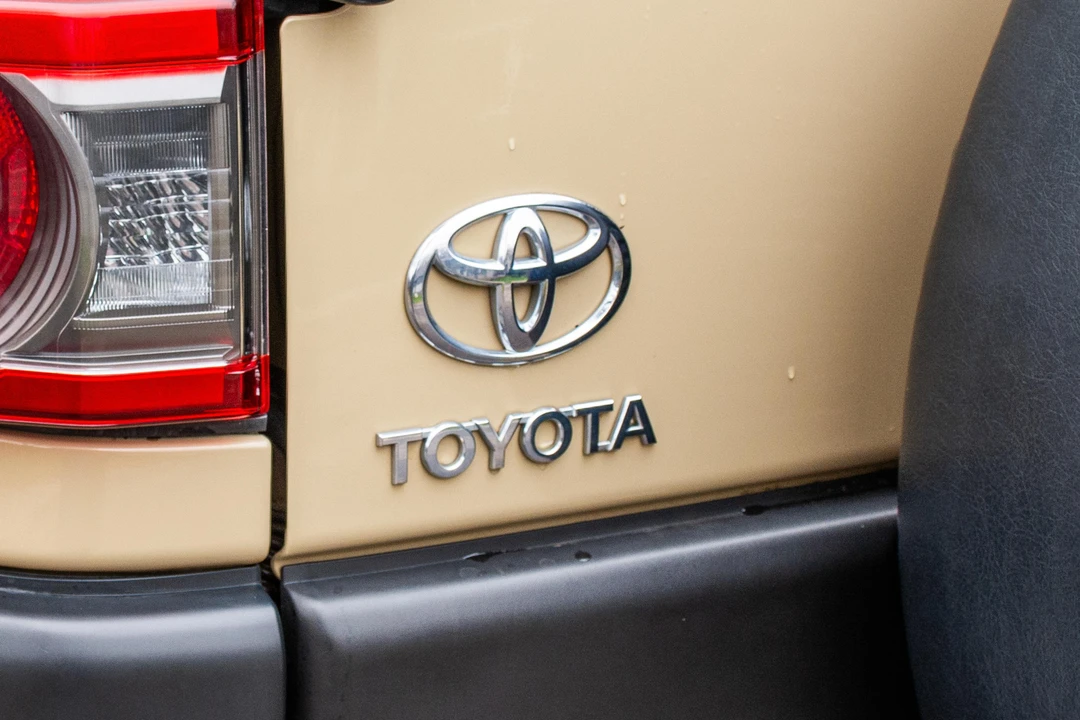 2014 Toyota FJ Cruiser - Image 16 of 31