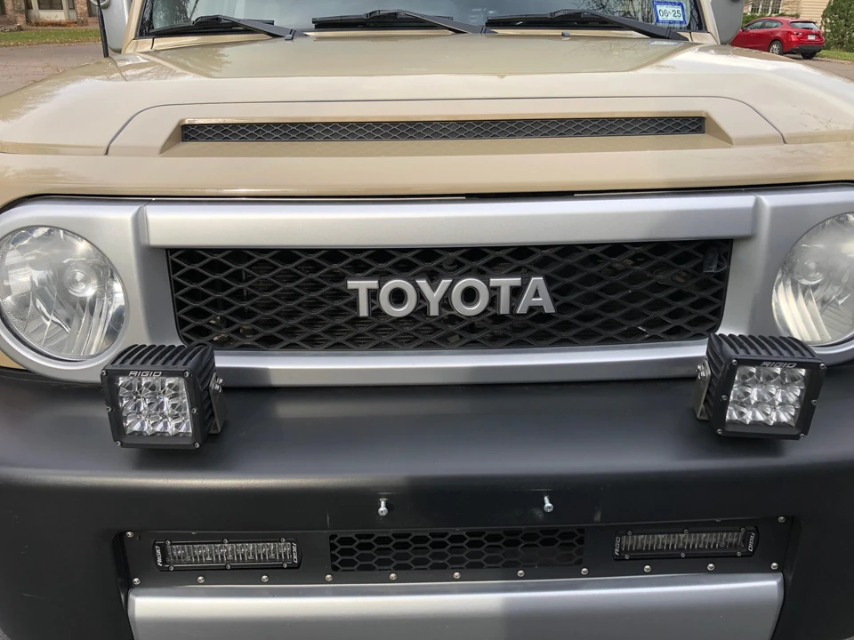 2014 Toyota FJ Cruiser - Image 11 of 31