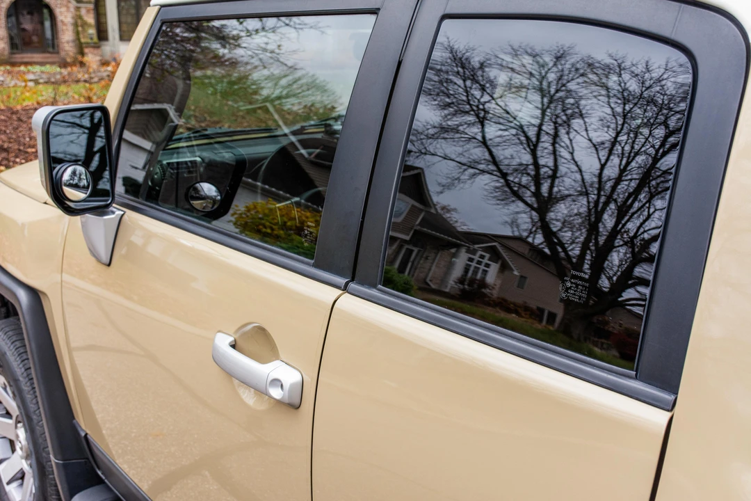 2014 Toyota FJ Cruiser - Image 14 of 31