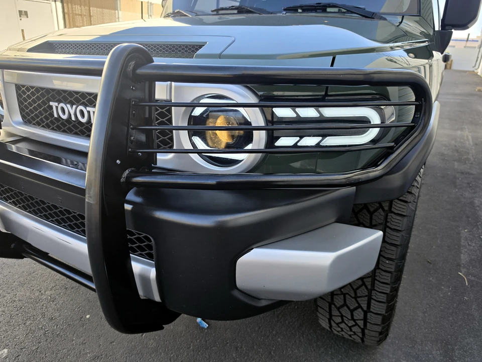 2014 Toyota FJ Cruiser - Image 29 of 31