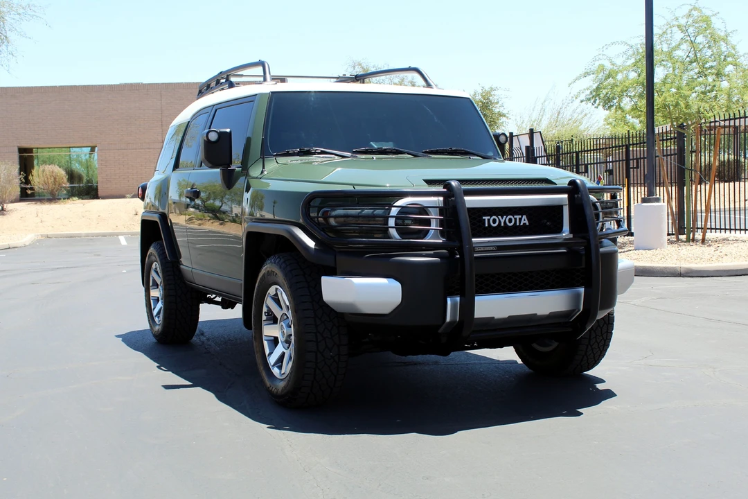 2014 Toyota FJ Cruiser - Image 3 of 31