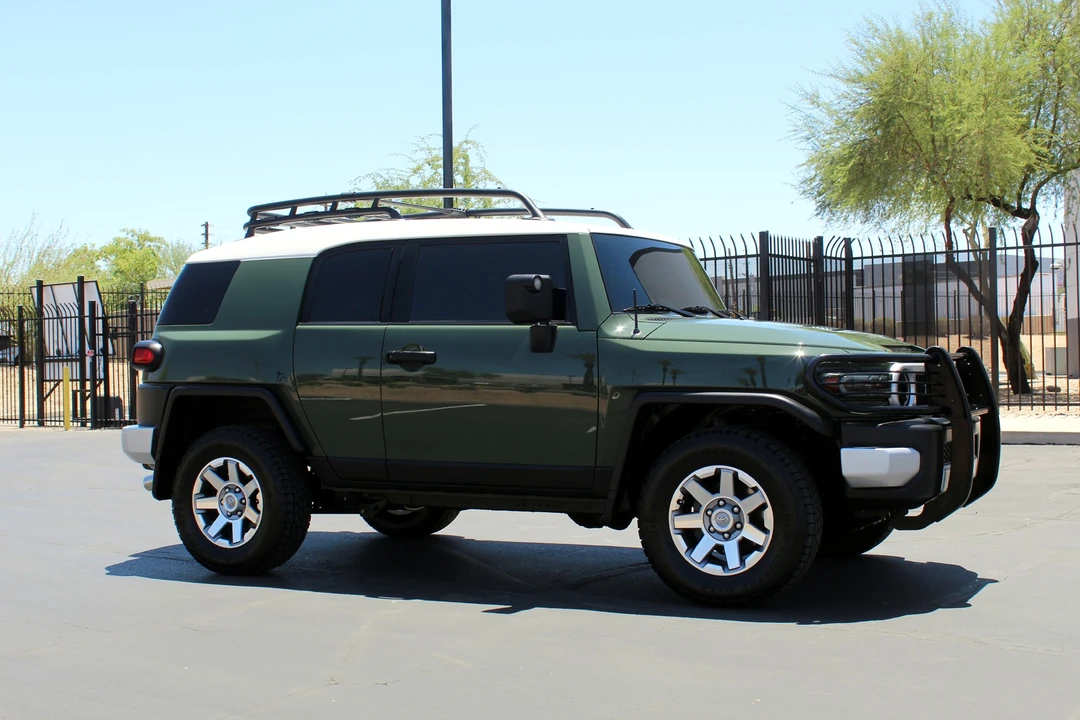 2014 Toyota FJ Cruiser - Image 6 of 31