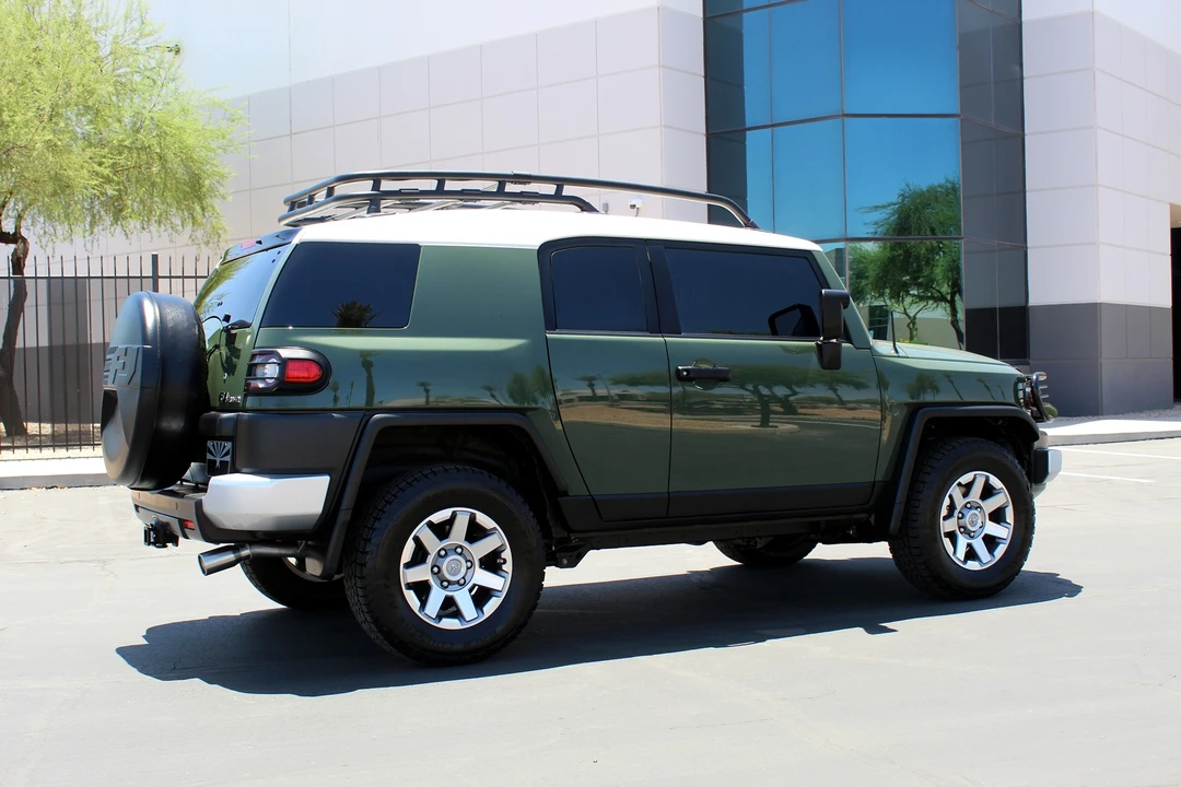 2014 Toyota FJ Cruiser - Image 9 of 31