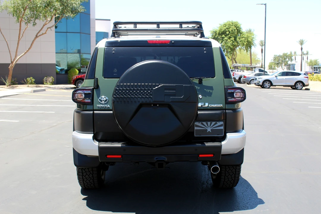 2014 Toyota FJ Cruiser - Image 13 of 31