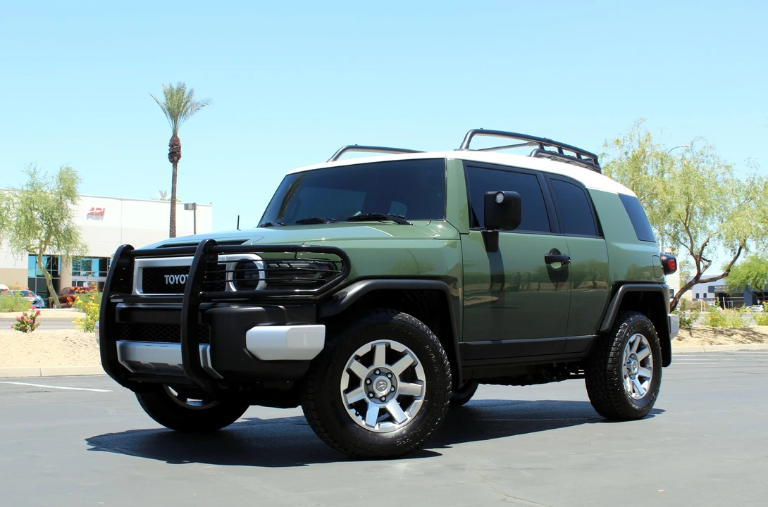 2014 Toyota FJ Cruiser - Image 23 of 31