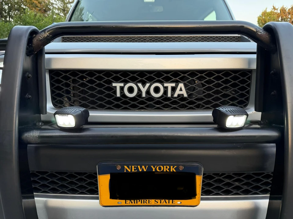 2014 Toyota FJ Cruiser - Image 10 of 31