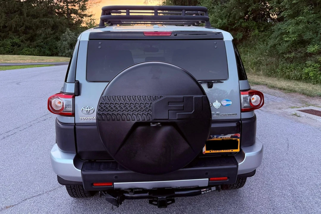 2014 Toyota FJ Cruiser - Image 5 of 31