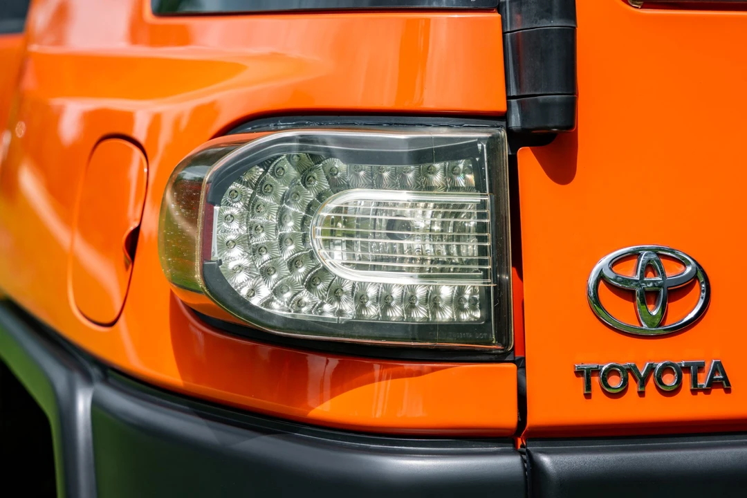2014 Toyota FJ Cruiser - Image 30 of 31