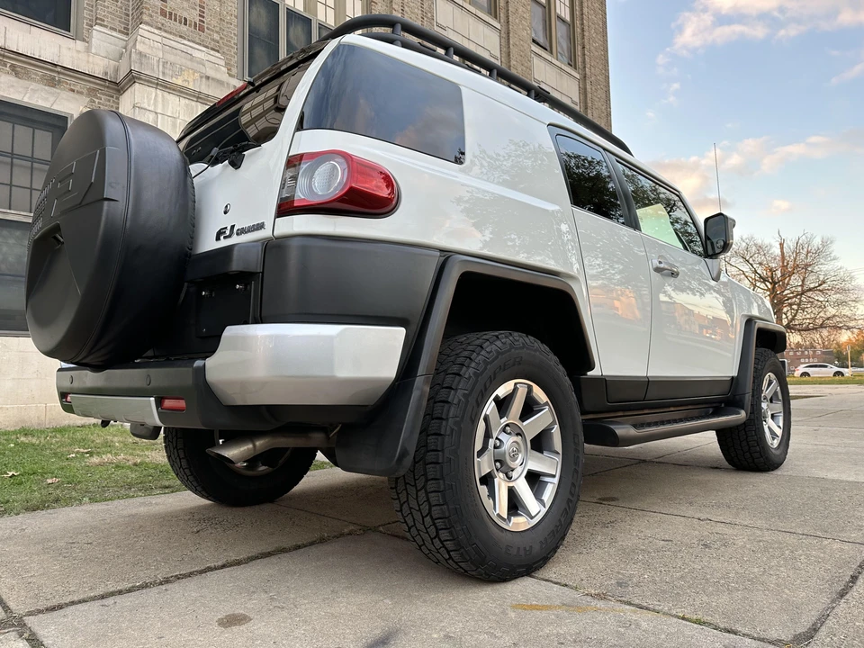 2014 Toyota FJ Cruiser - Image 21 of 31