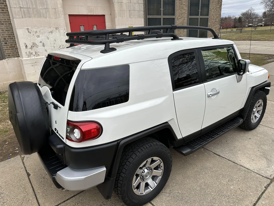 2014 Toyota FJ Cruiser - Image 22 of 31