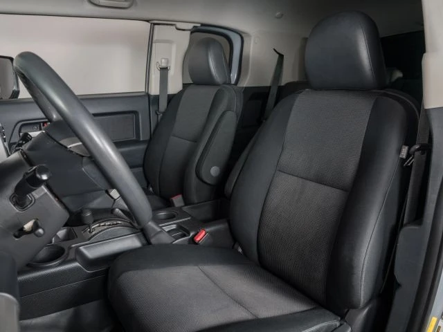 2014 Toyota FJ Cruiser - Image 10 of 17