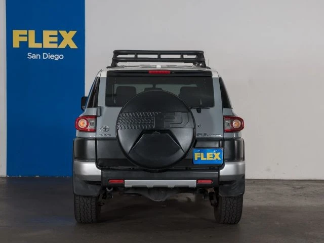 2014 Toyota FJ Cruiser - Image 4 of 17