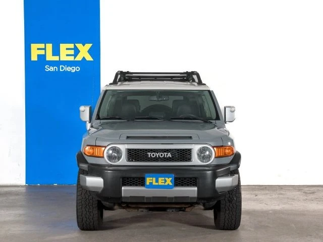 2014 Toyota FJ Cruiser - Image 8 of 17