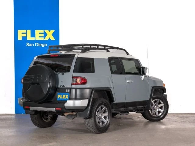 2014 Toyota FJ Cruiser - Image 5 of 17
