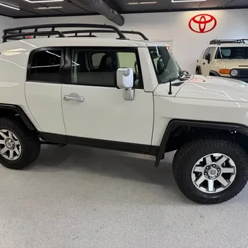 2014 Toyota FJ Cruiser Sport Utility 2D