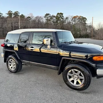 2014 Toyota FJ Cruiser Sport Utility 2D