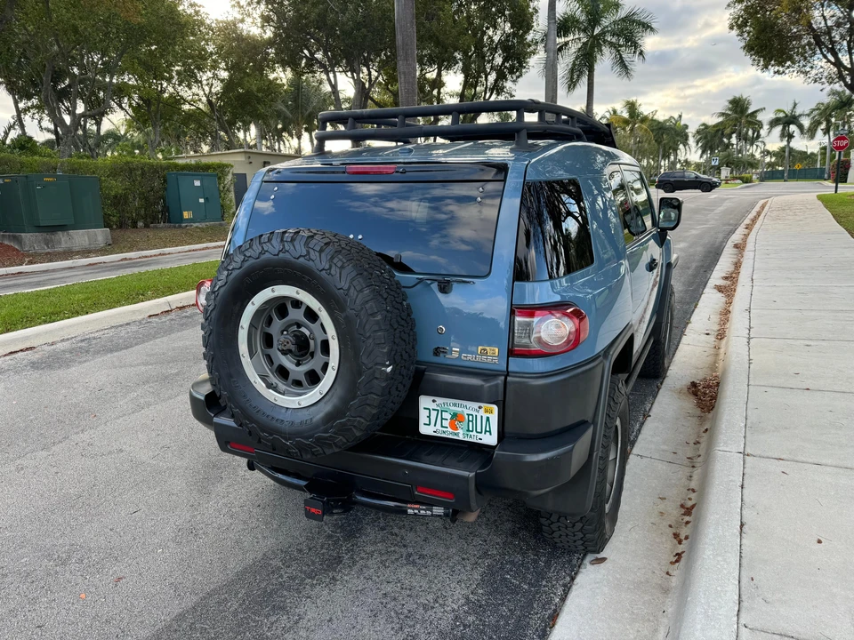 2014 Toyota FJ Cruiser - Image 12 of 31