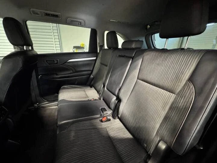 2014 Toyota Highlander - Image 12 of 20