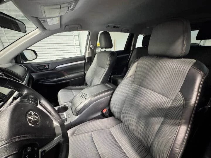 2014 Toyota Highlander - Image 9 of 20