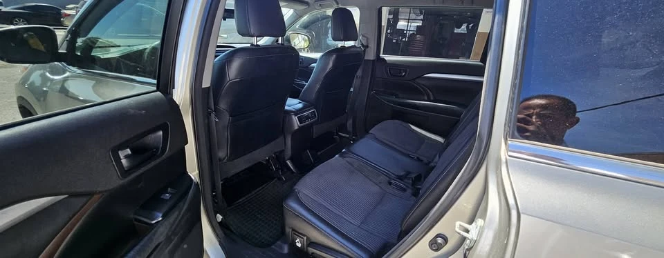 2014 Toyota Highlander - Image 8 of 13