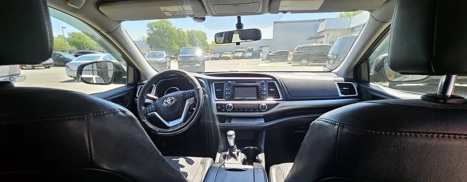 2014 Toyota Highlander - Image 9 of 13