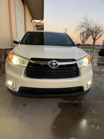 2014 Toyota Highlander - Image 10 of 21