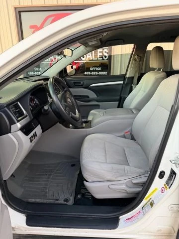 2014 Toyota Highlander - Image 12 of 21