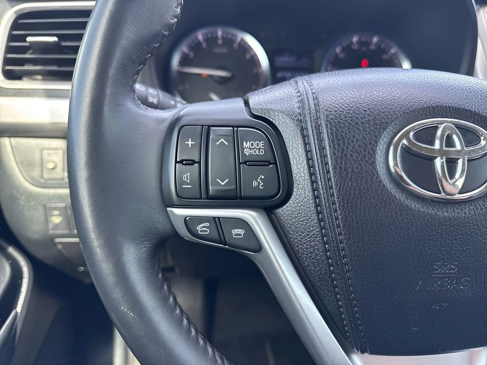2014 Toyota Highlander - Image 15 of 21