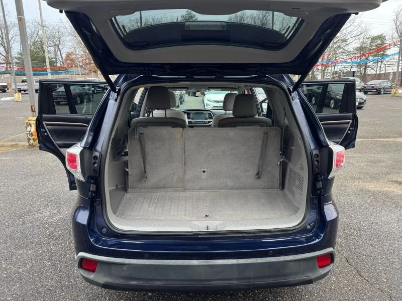 2014 Toyota Highlander - Image 11 of 12