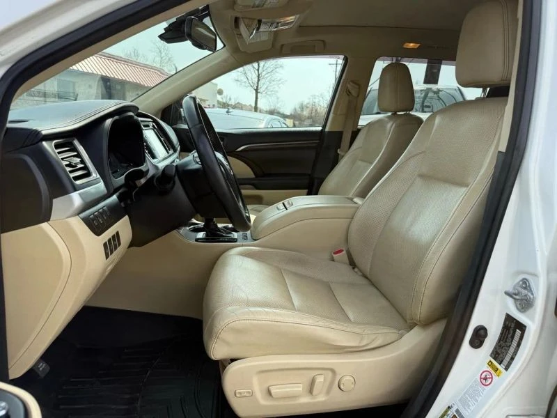 2014 Toyota Highlander - Image 9 of 12