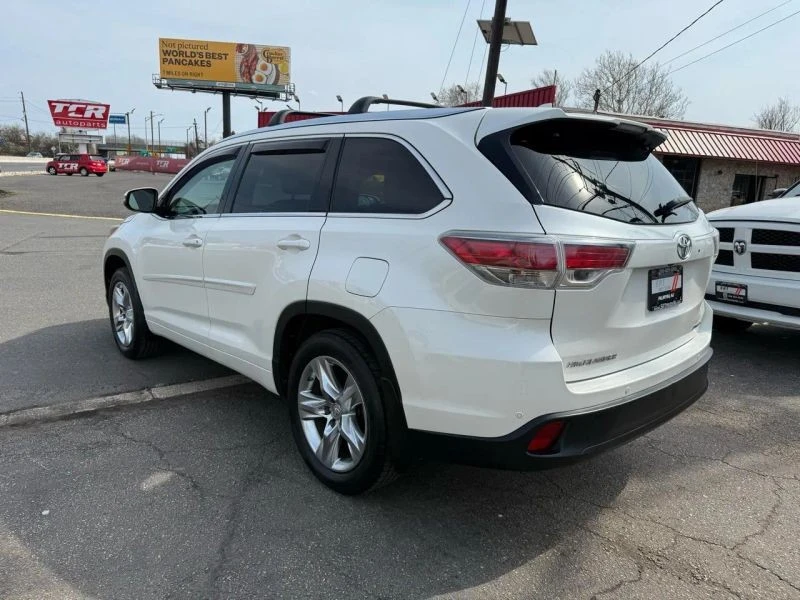 2014 Toyota Highlander - Image 6 of 12