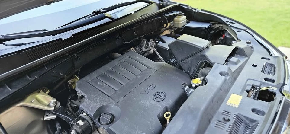 2014 Toyota Highlander - Image 16 of 19