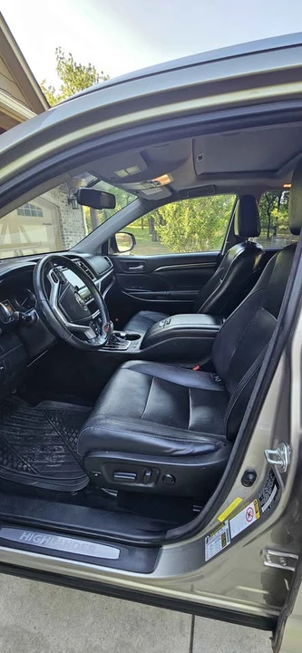 2014 Toyota Highlander - Image 13 of 19