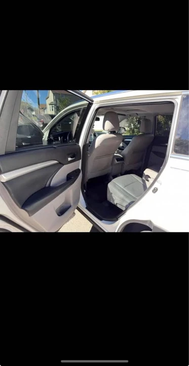 2014 Toyota Highlander - Image 8 of 9