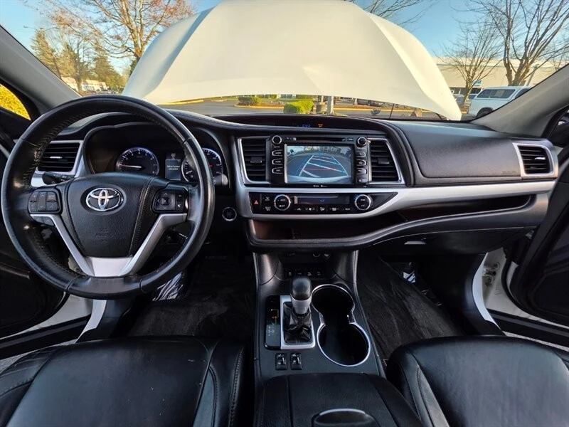 2014 Toyota Highlander - Image 20 of 21