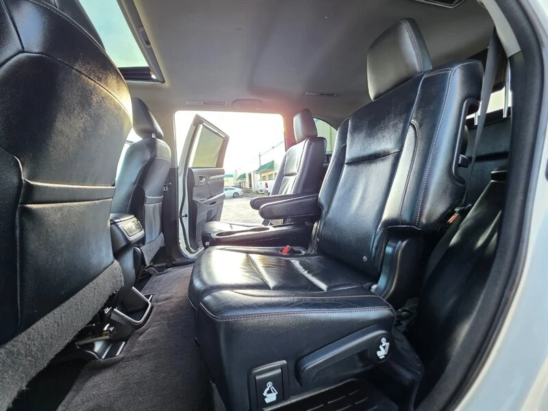 2014 Toyota Highlander - Image 15 of 21