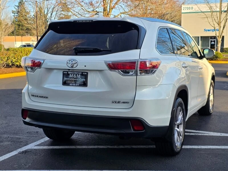 2014 Toyota Highlander - Image 8 of 21