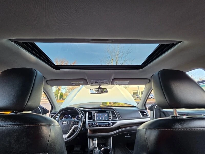 2014 Toyota Highlander - Image 19 of 21