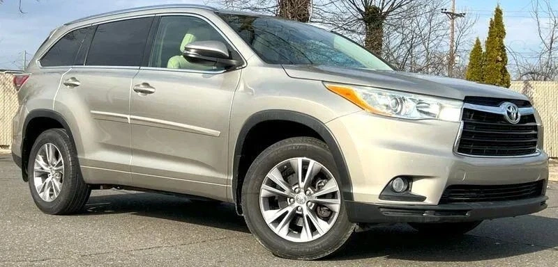 2014 Toyota Highlander - Image 3 of 12