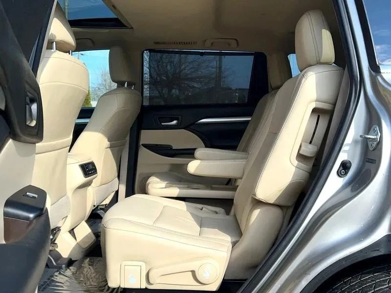 2014 Toyota Highlander - Image 8 of 12